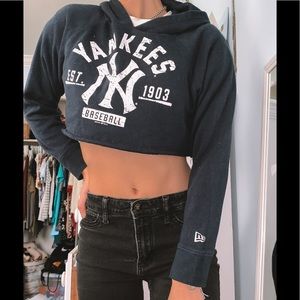 yankees cropped hoodie